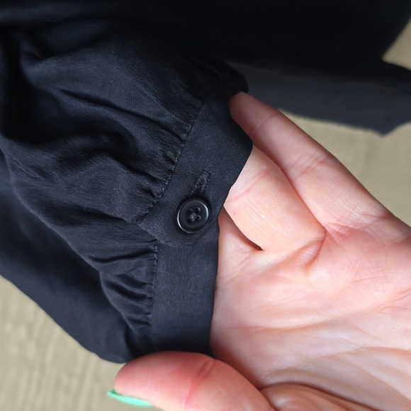 Urban Outfitters Pins & Needles Black Cropped Silk Blouse M Medium - Picture 3 of 9